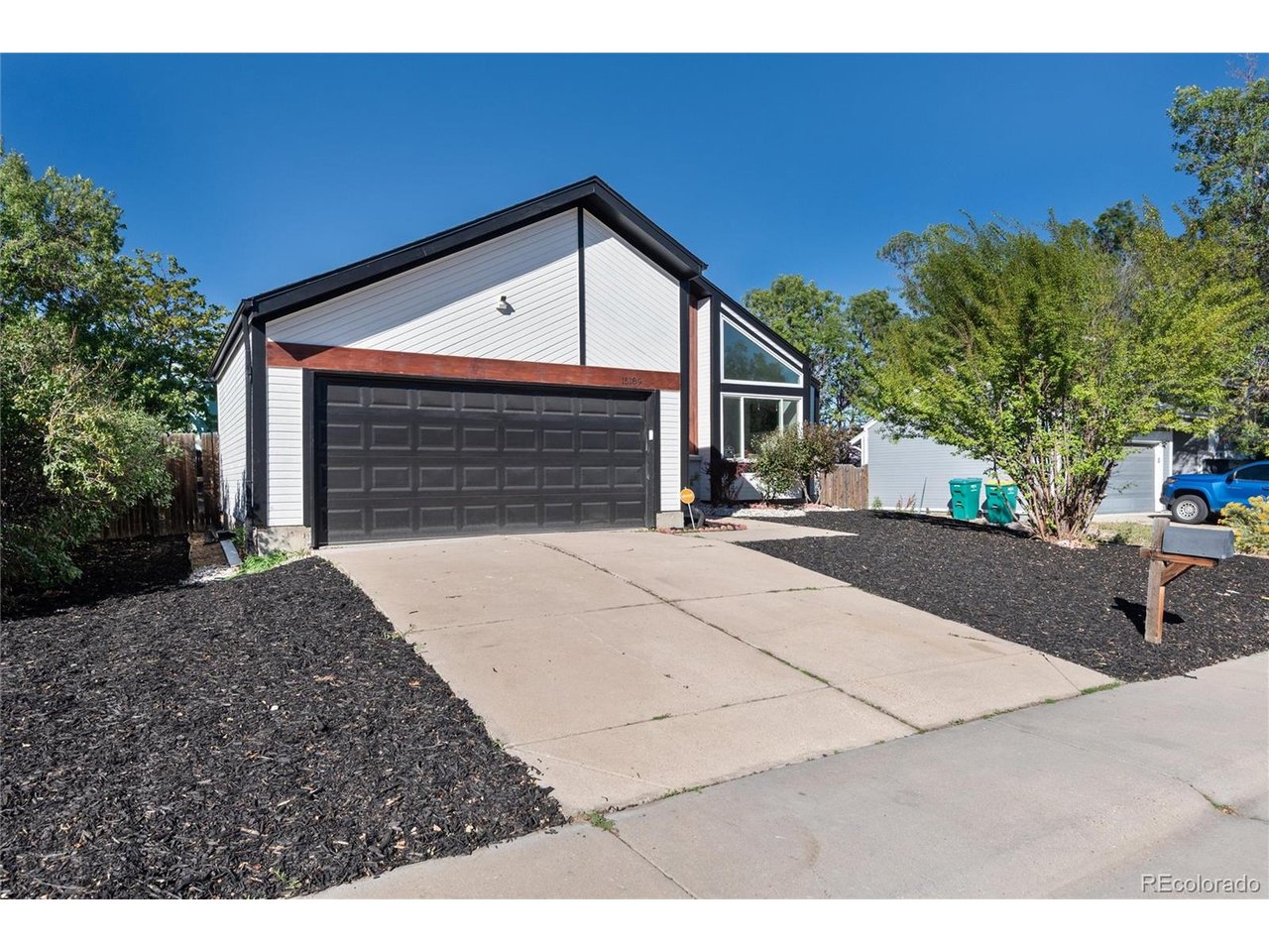 15189 E Walsh Pl — photo