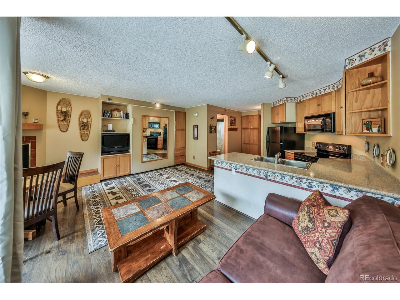 313 Iron Horse Way C3063 — photo