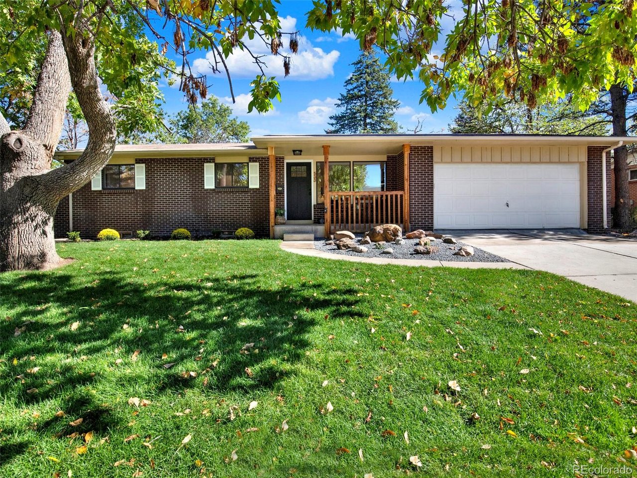 533 W Easter Ave — photo