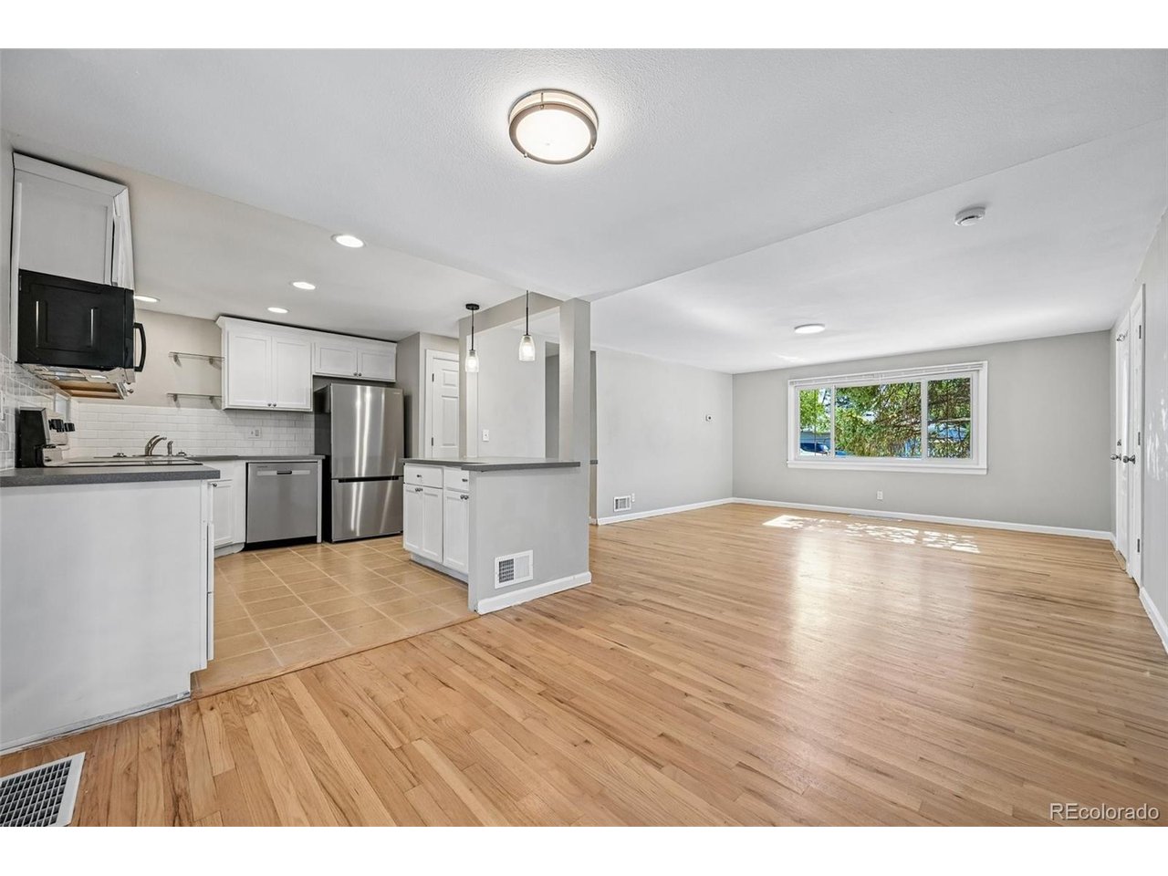 9899 E 7th Ave, Aurora, CO 80010 — photo 3