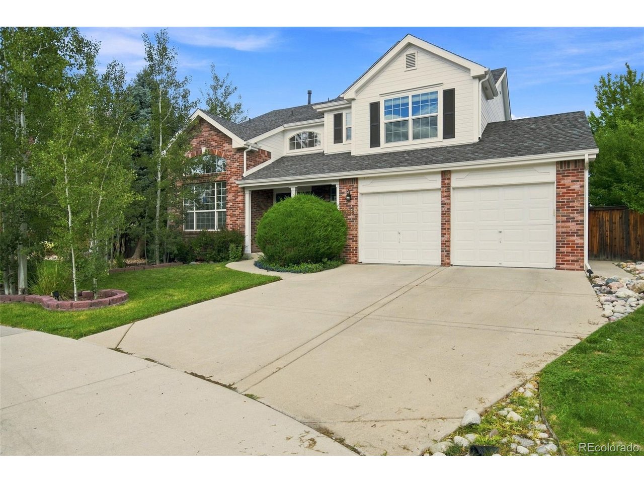 10338 Spruce Ct — photo