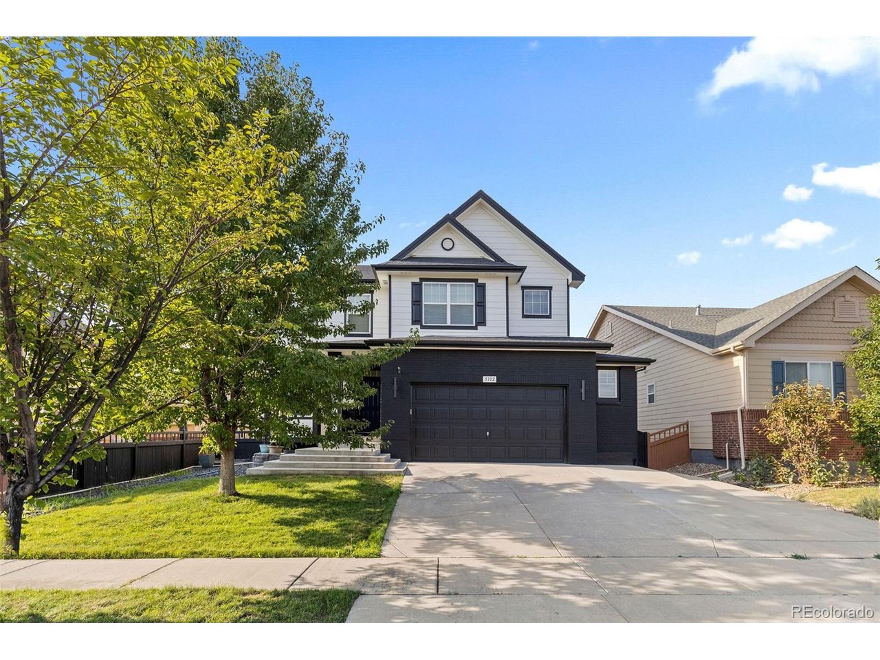5102 Delphinium Cir — photo