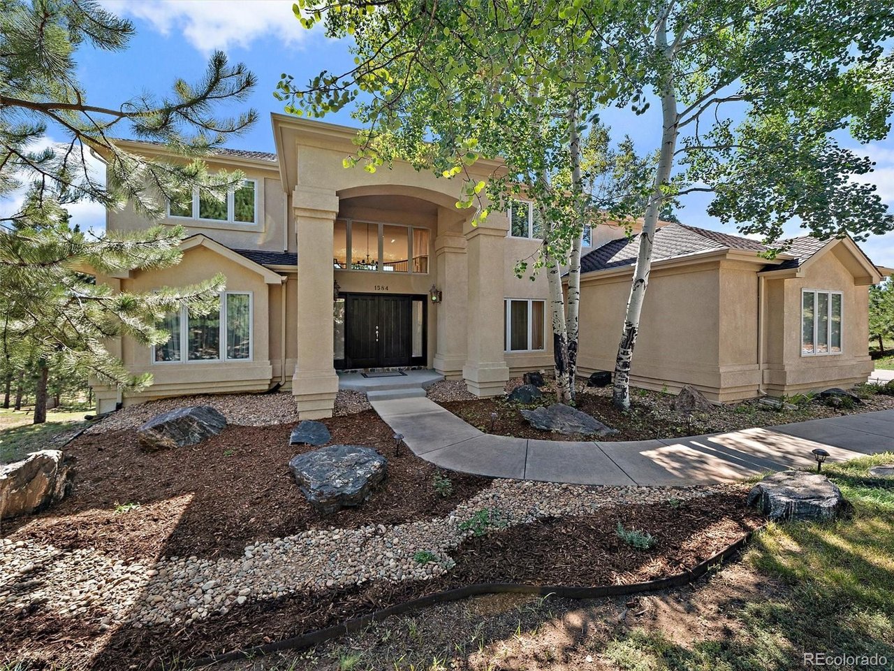 1584 Bierstadt Ct — photo