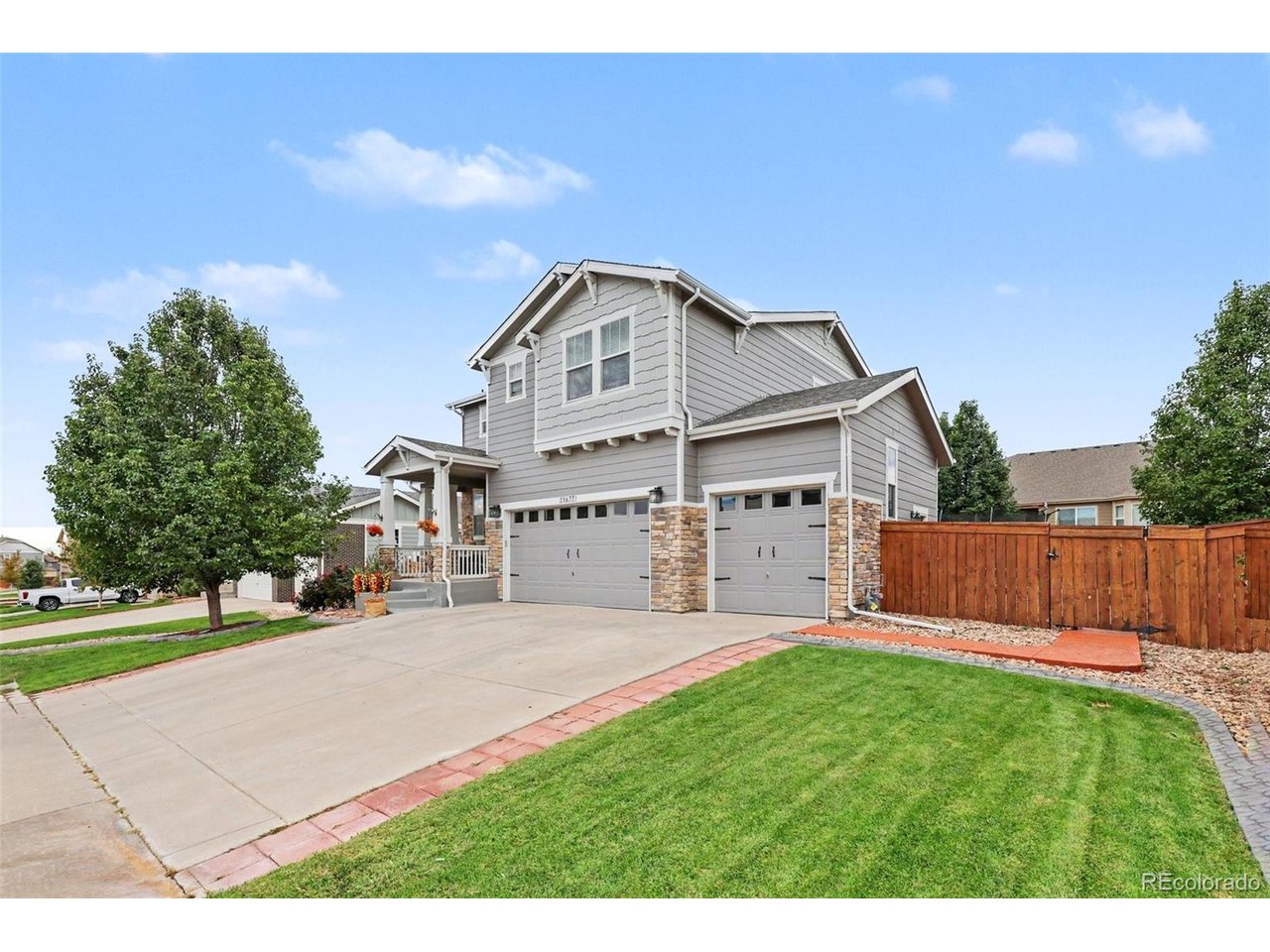 13677 Spruce Way — photo