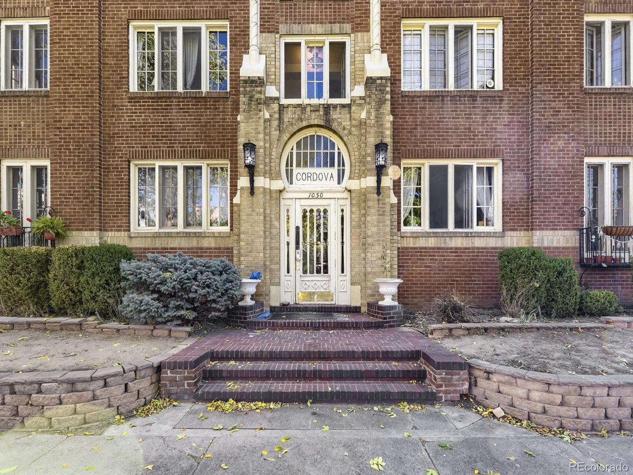 1050 N Washington St Unit 205 — photo
