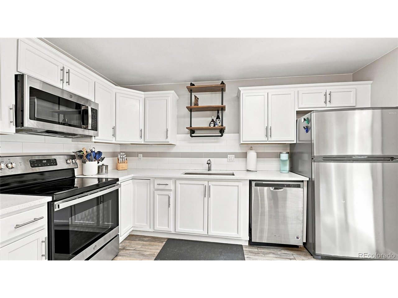 73 S Sable Blvd D16 — photo
