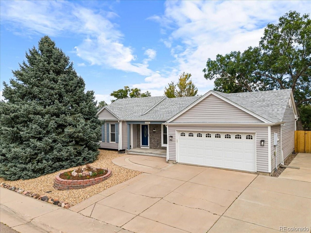 21698 E Powers Cir, Centennial, CO 80015