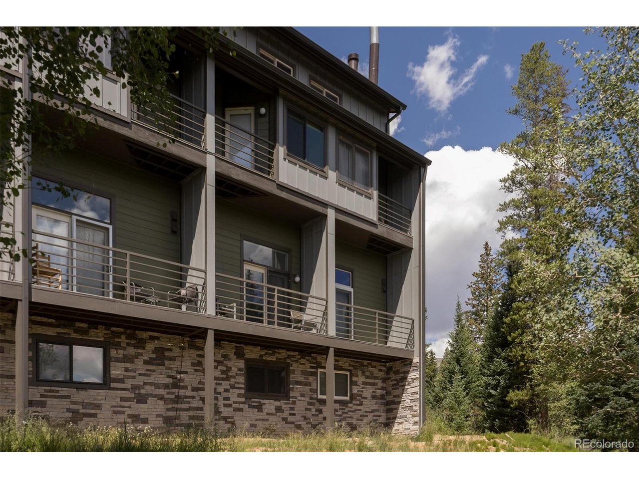 10000 Ryan Gulch Rd 105 — photo