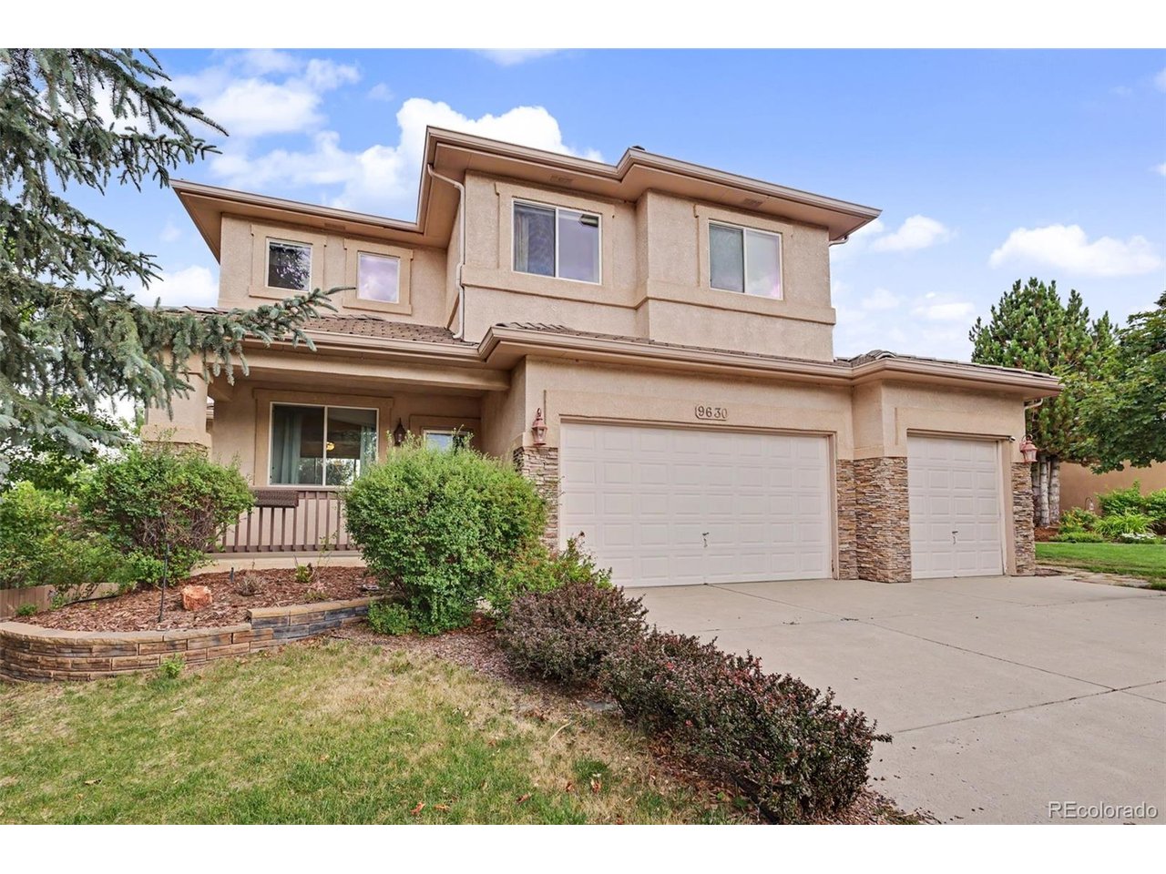 9630 Hollyleaf Ct — photo