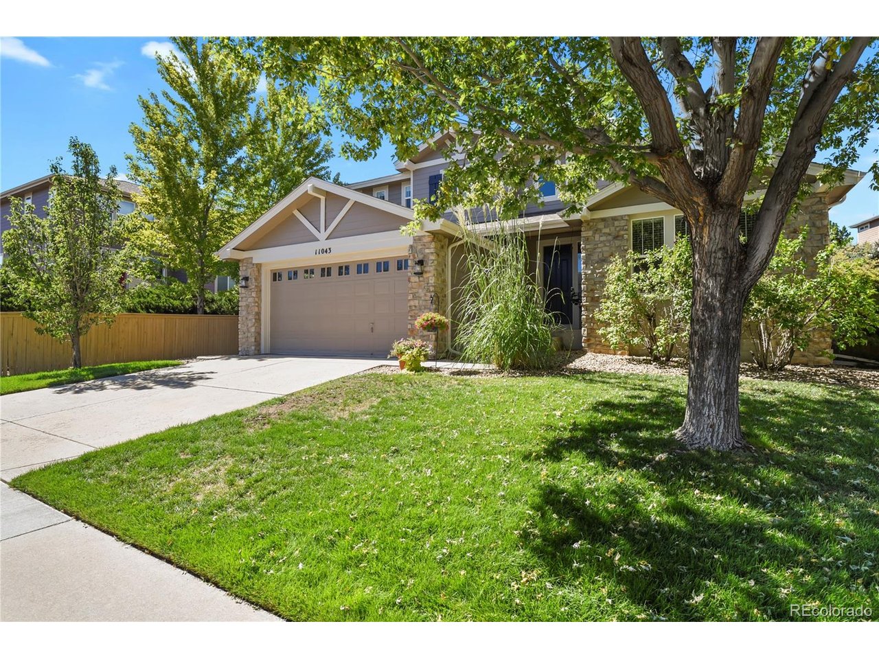 11043 Grayledge Cir — photo