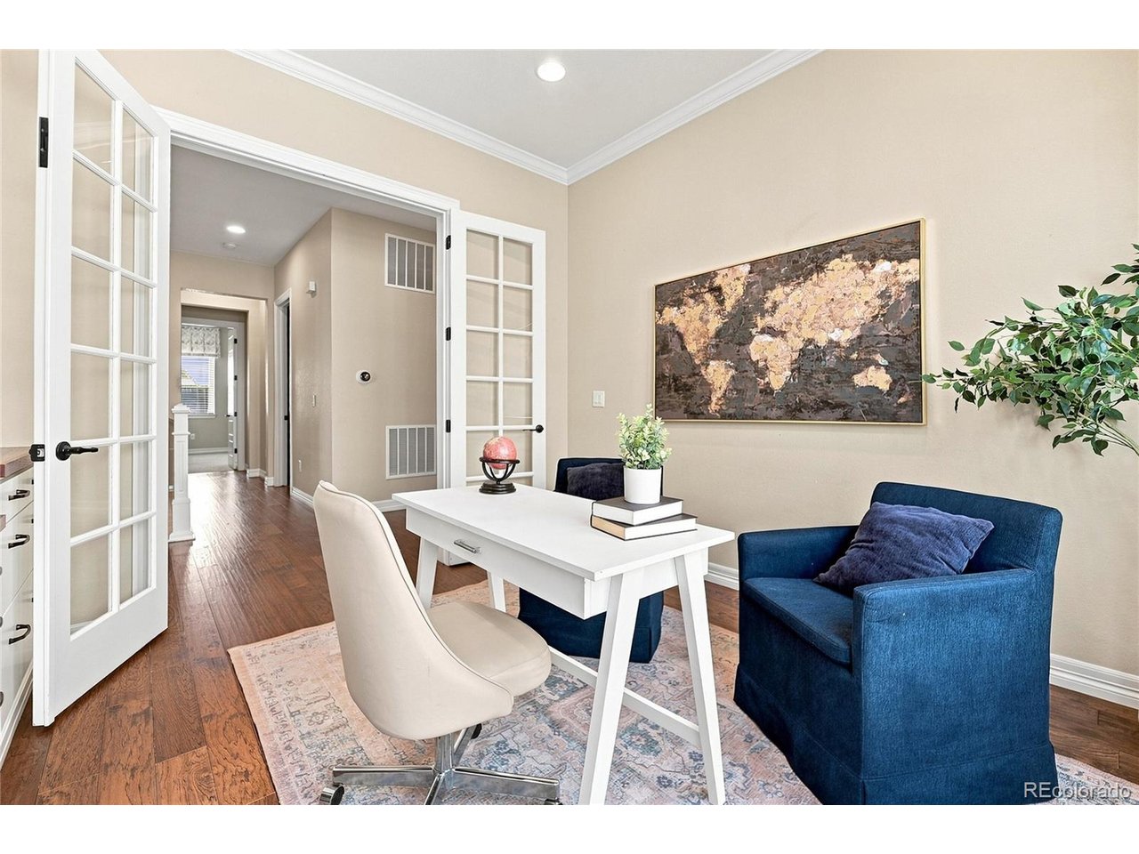 1825 Burke Dr — photo