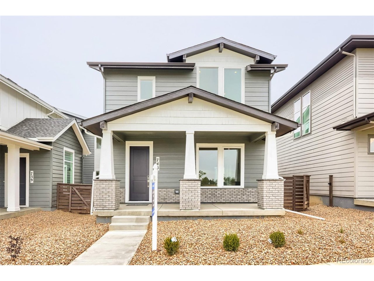 745 Carabiner Dr — photo