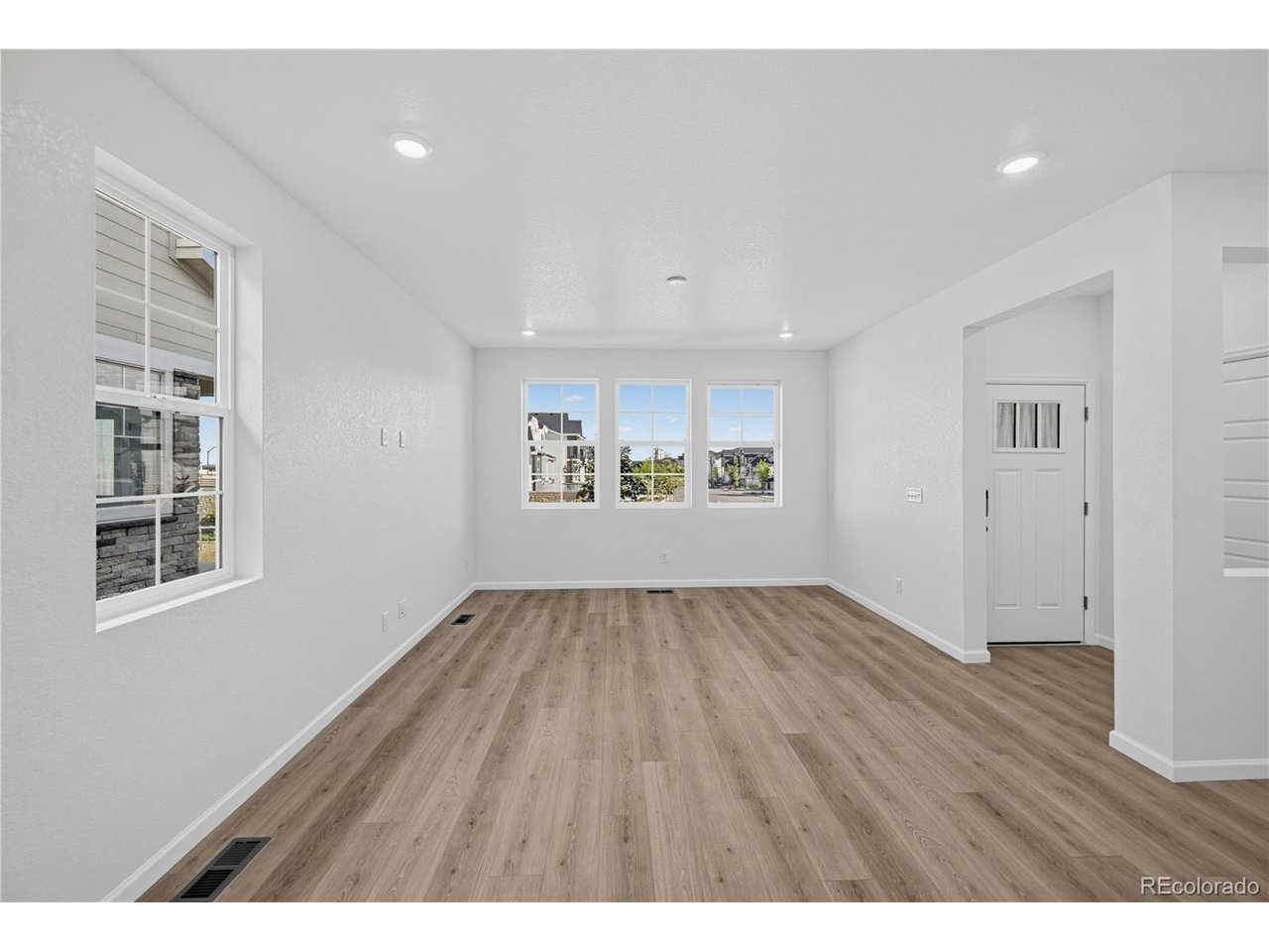 23732 E 33rd Pl, Aurora, CO 80019 — photo 3