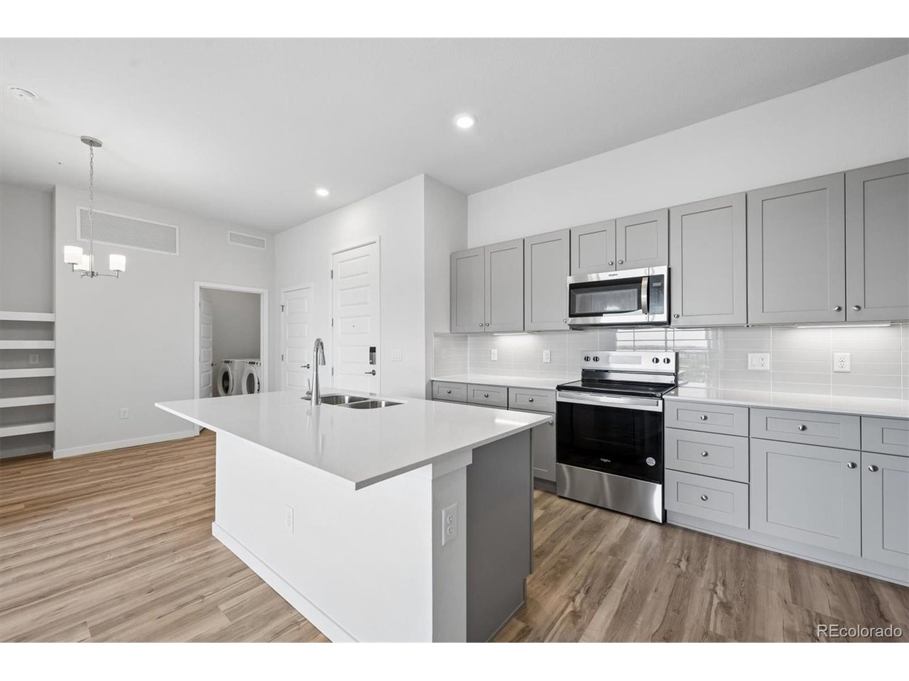 483 Interlocken Blvd 401 — photo