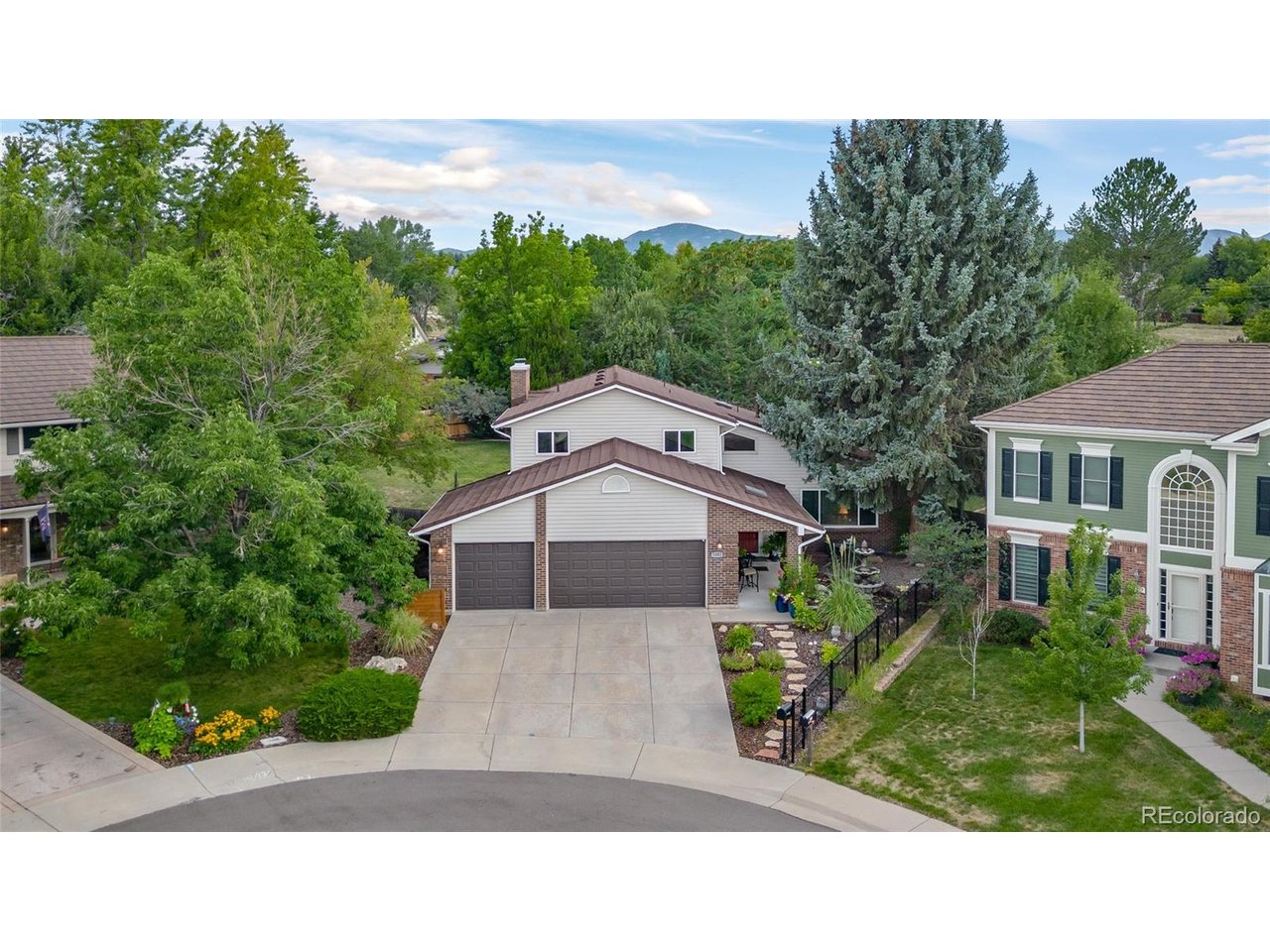 7602 W Elmhurst Dr — photo