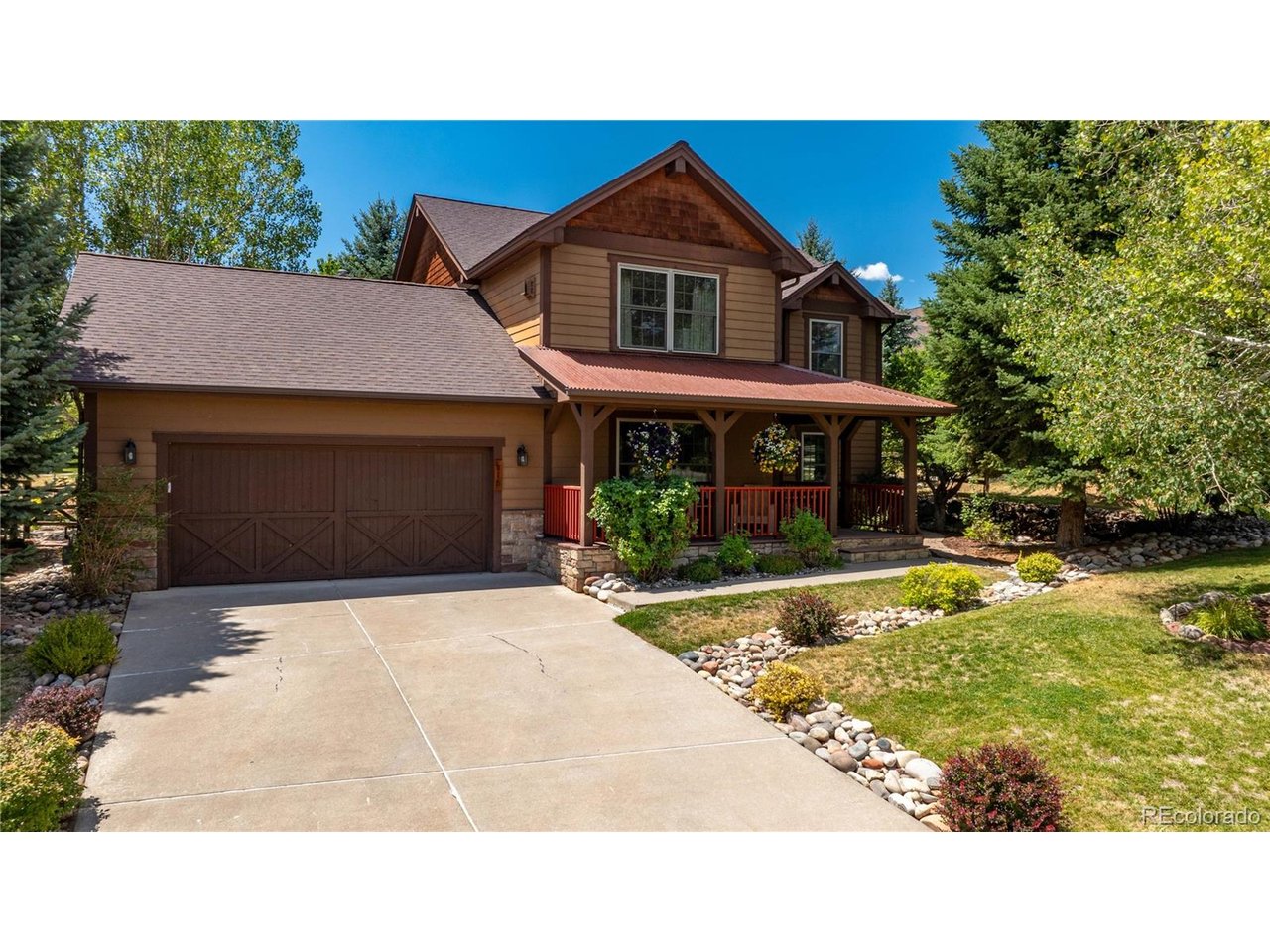 815 Clubhouse Dr — photo