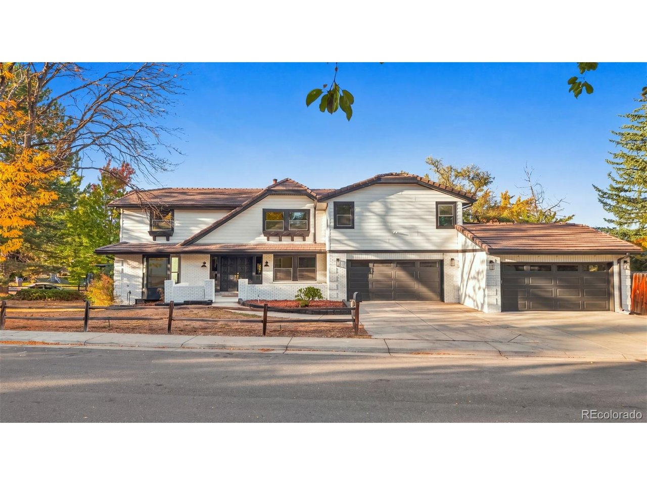 7747 W Chestnut Pl — photo