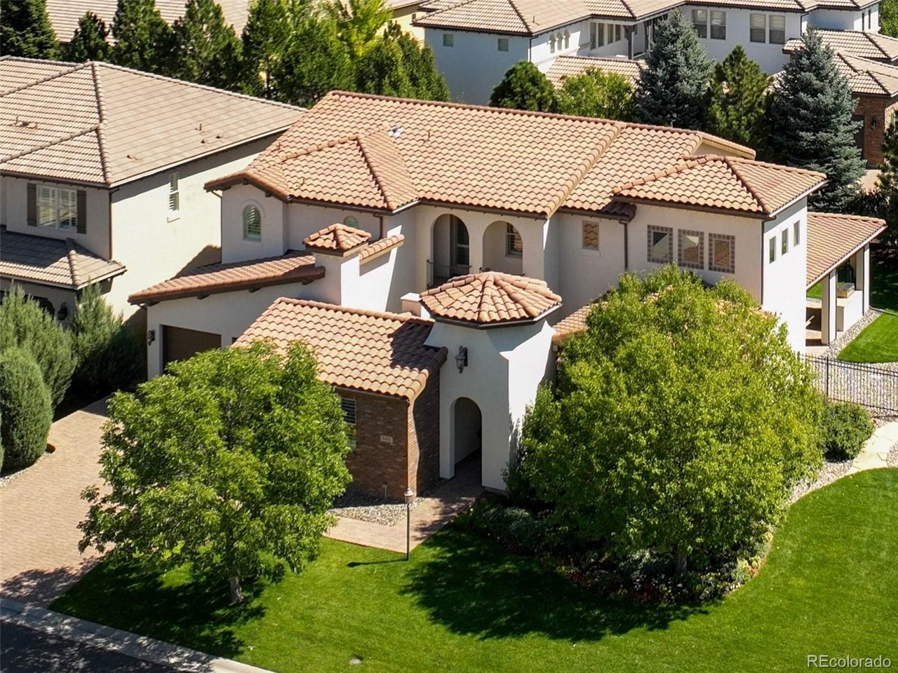 9496 Winding Hill Way — photo