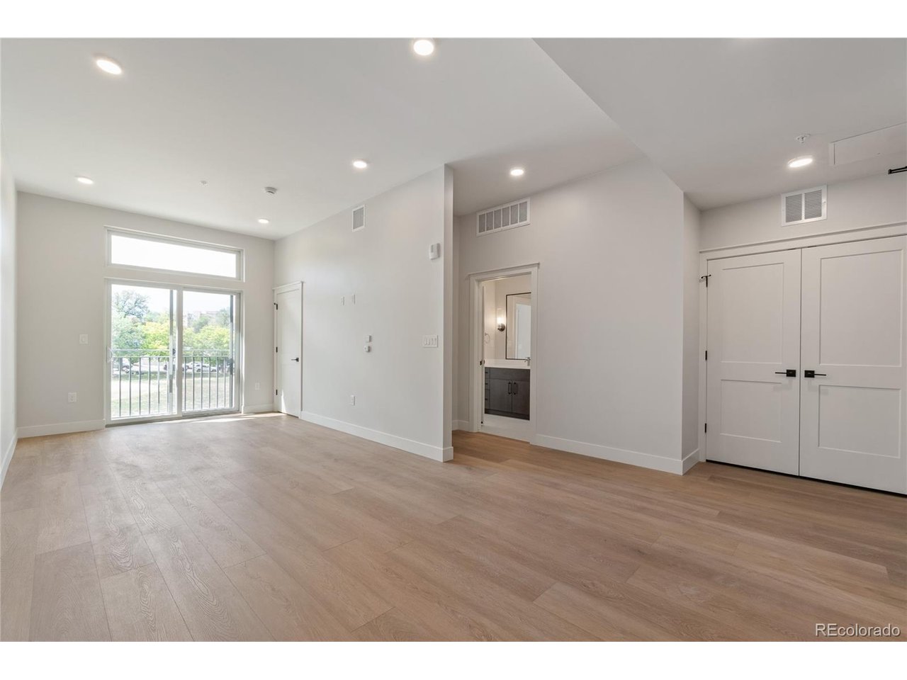 1643 Boulder St Unit 305 — photo