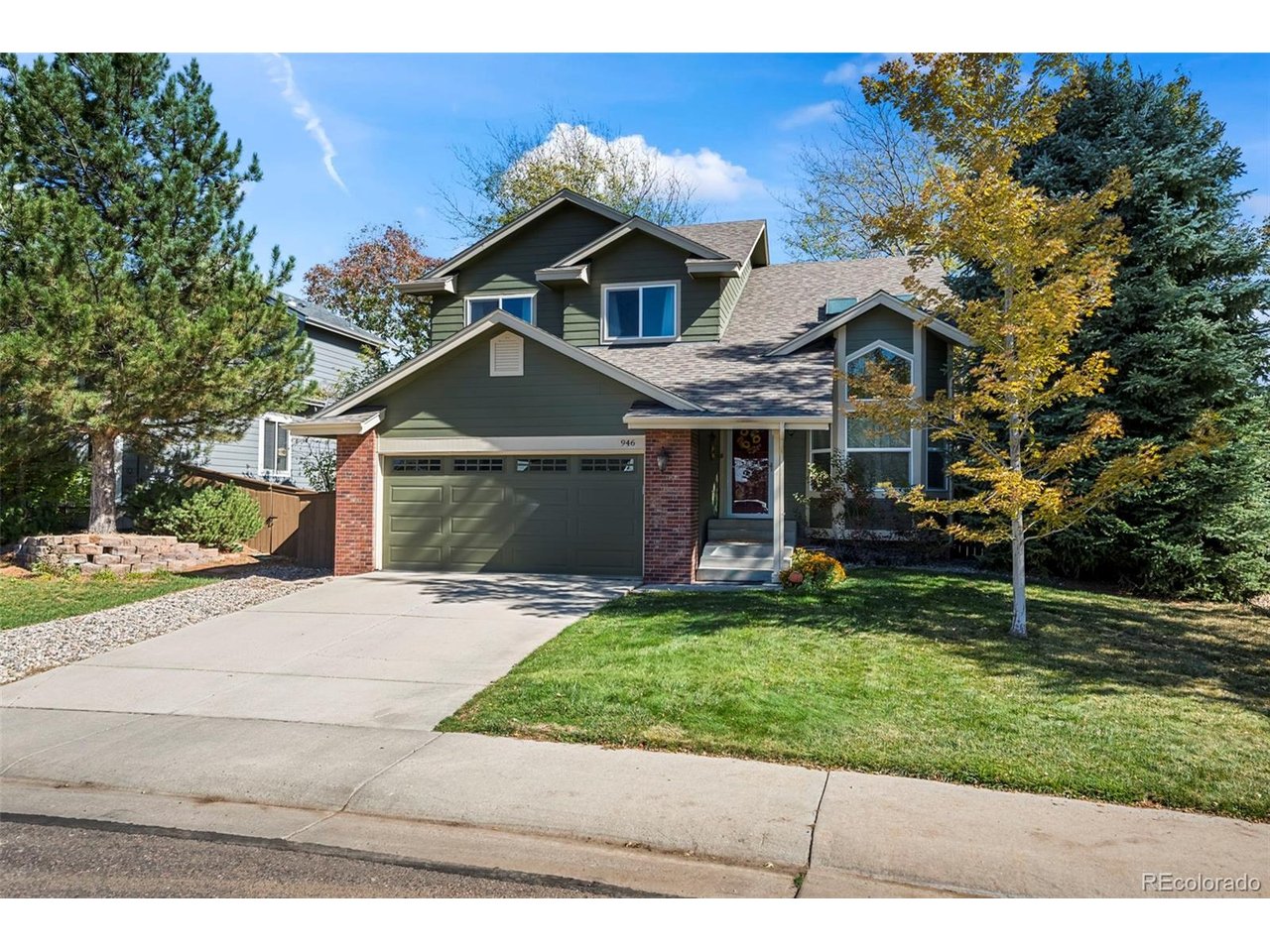 946 Garden Dr — photo