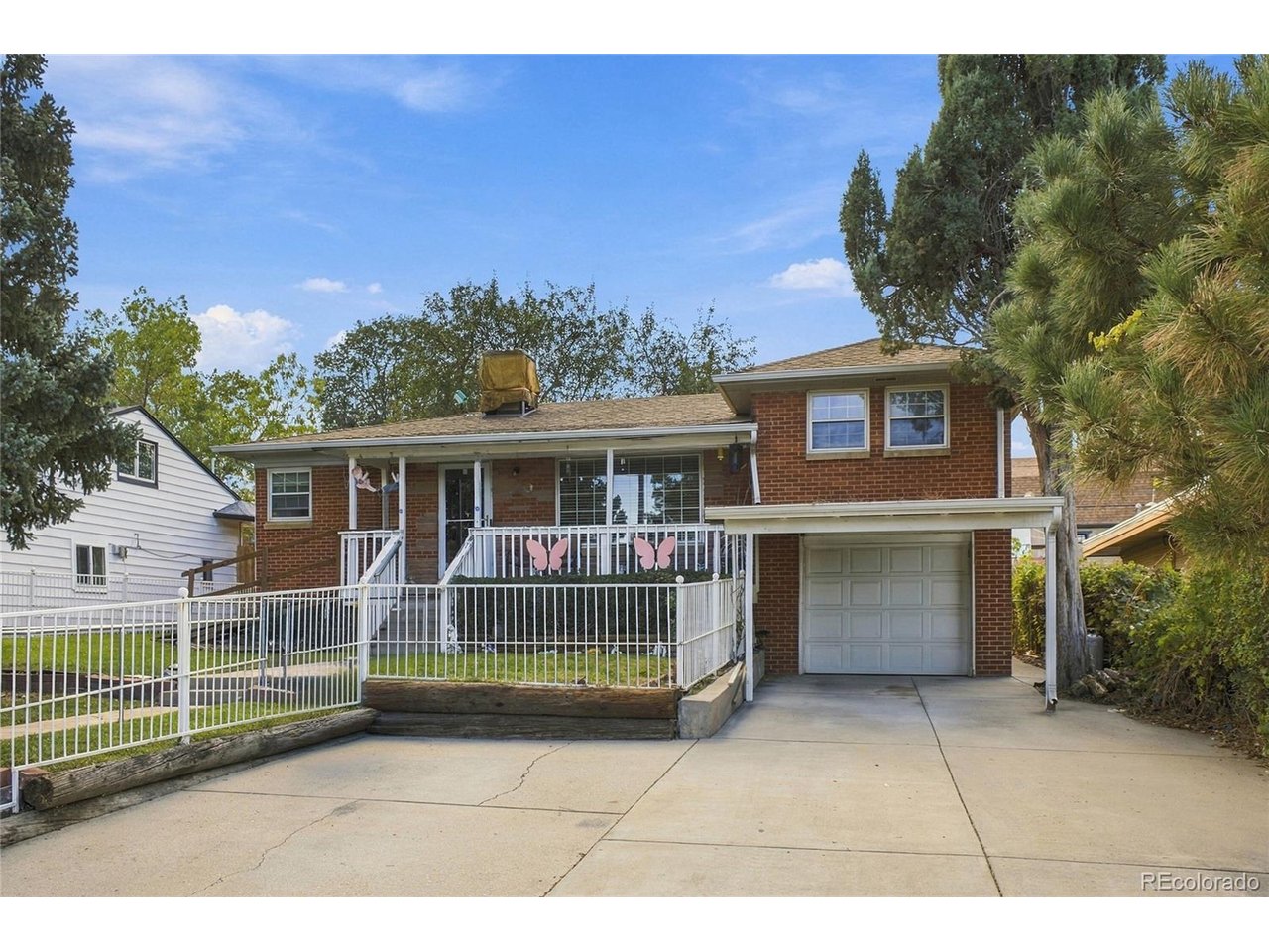 6841 Irving St — photo