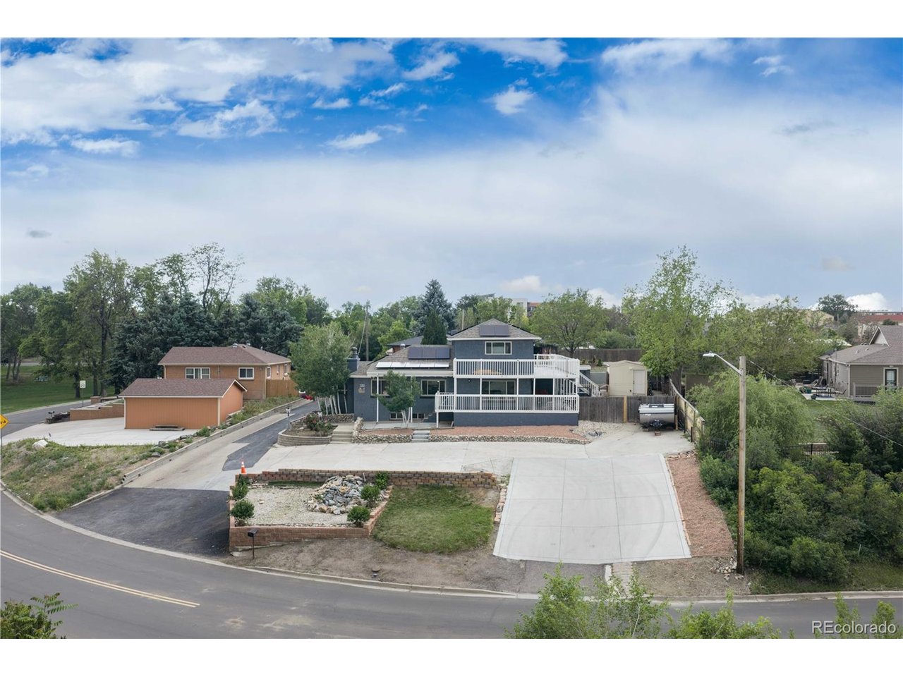 5425 Columbine Ln — photo