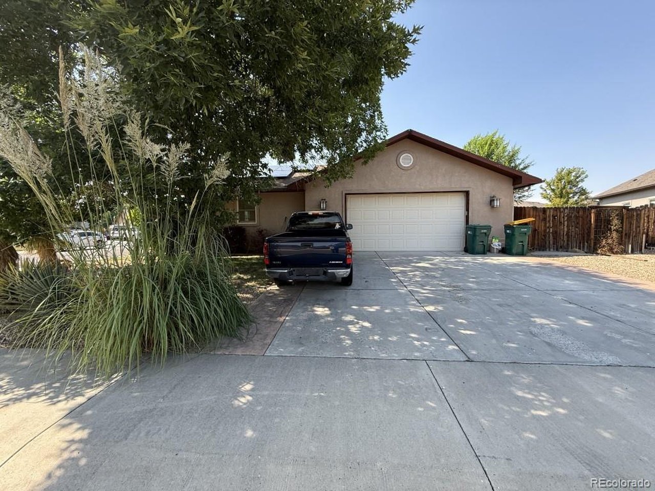 332 N Bookcliff Ct — photo