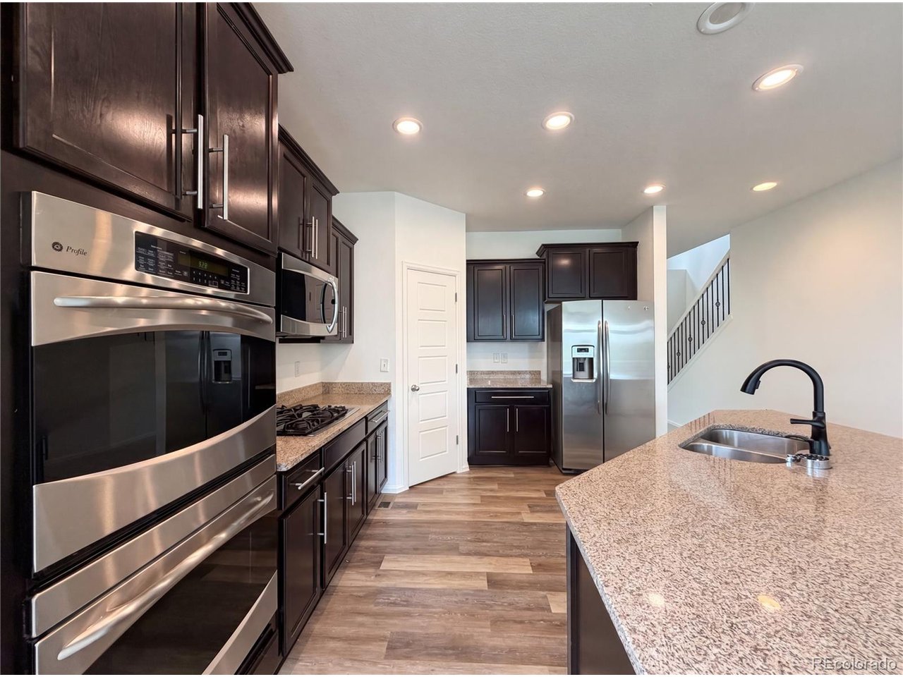 8585 Raspberry Dr, Longmont, CO 80504 — photo 2