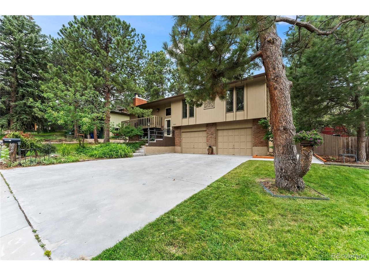 6260 Garlock Way — photo