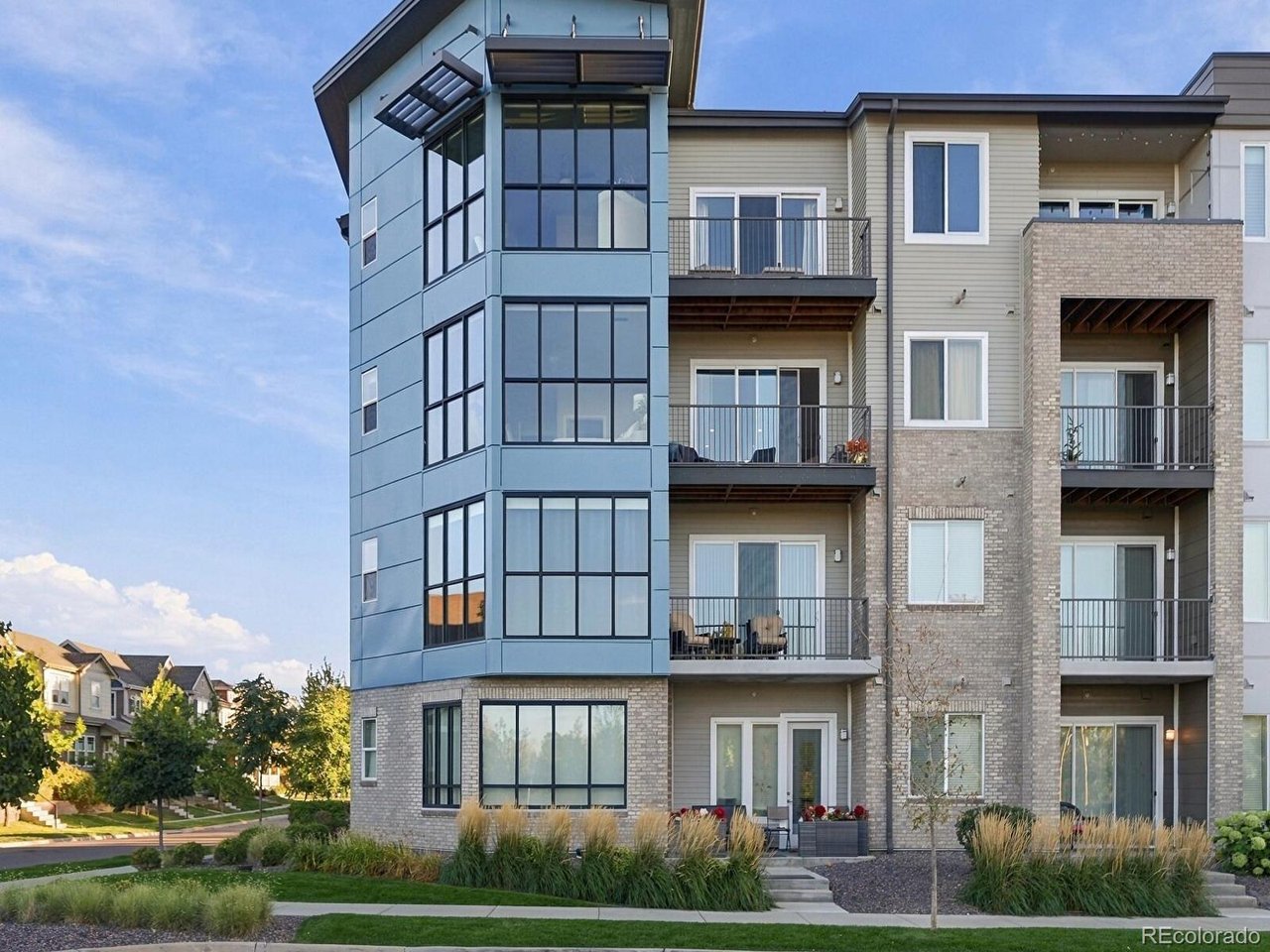 420 E Fremont Pl Unit 311 — photo