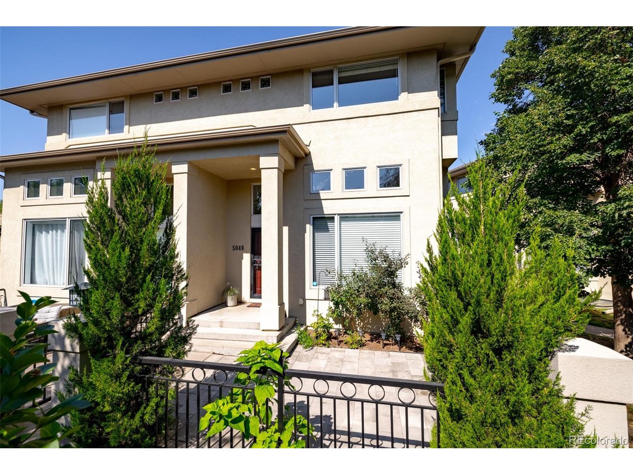 5048 E Cherry Creek South Dr — photo