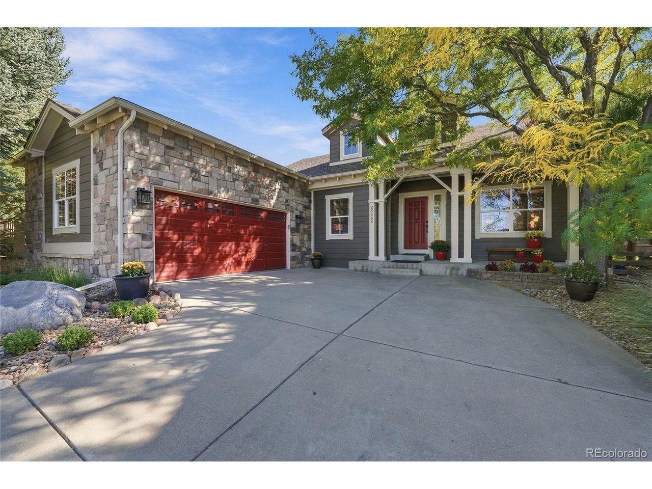 25265 E Park Crescent Dr — photo