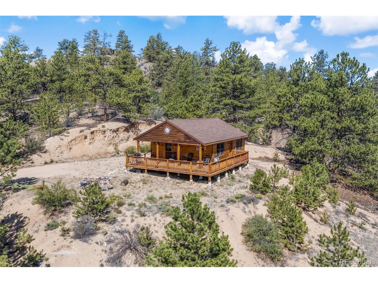 2120 Oxford Dr — photo