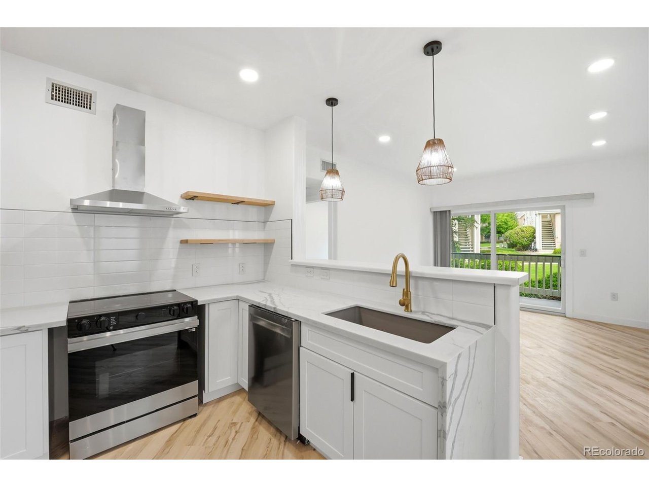1166 Opal St 104 — photo