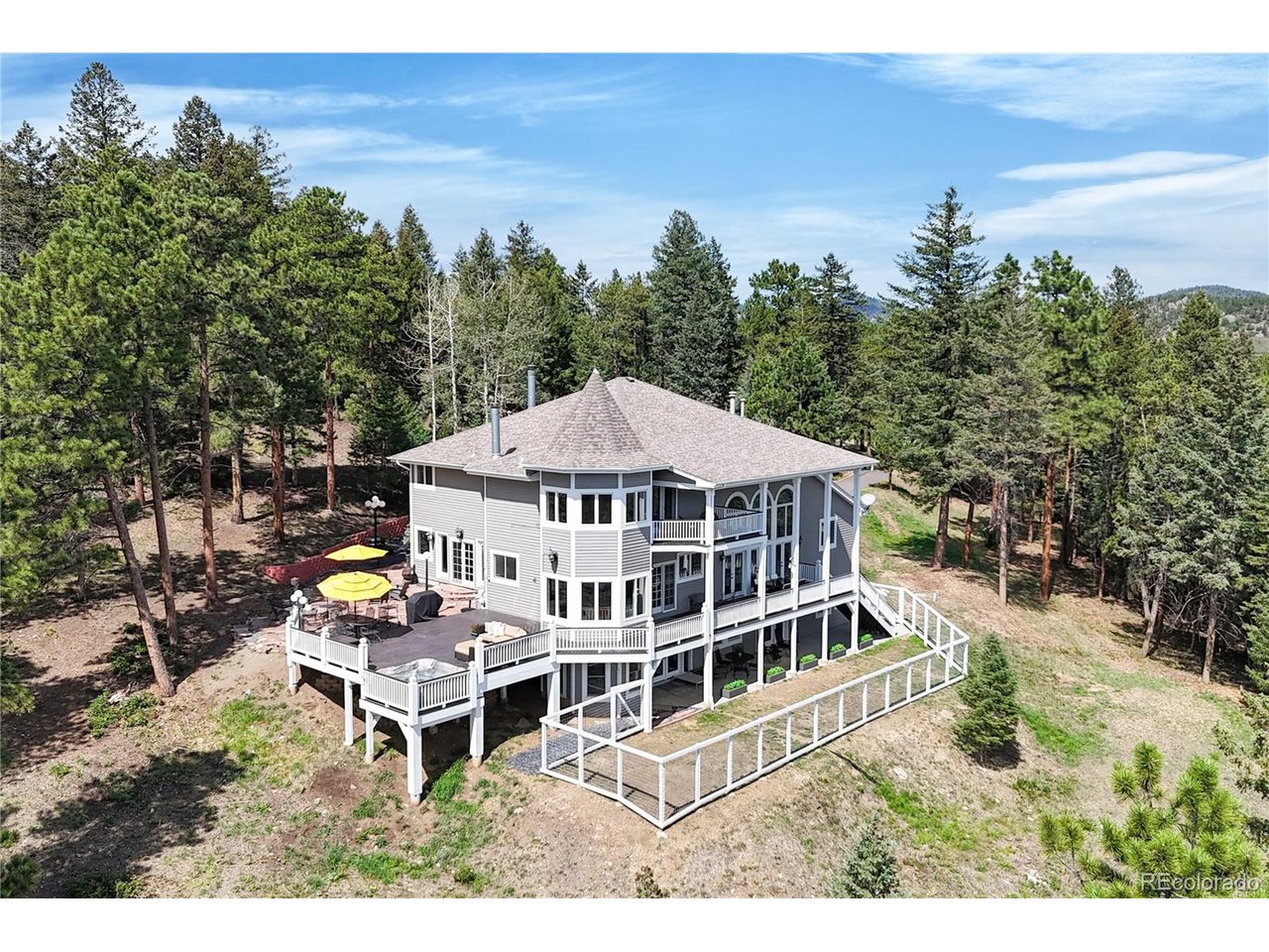 7692 Surrey Dr — photo