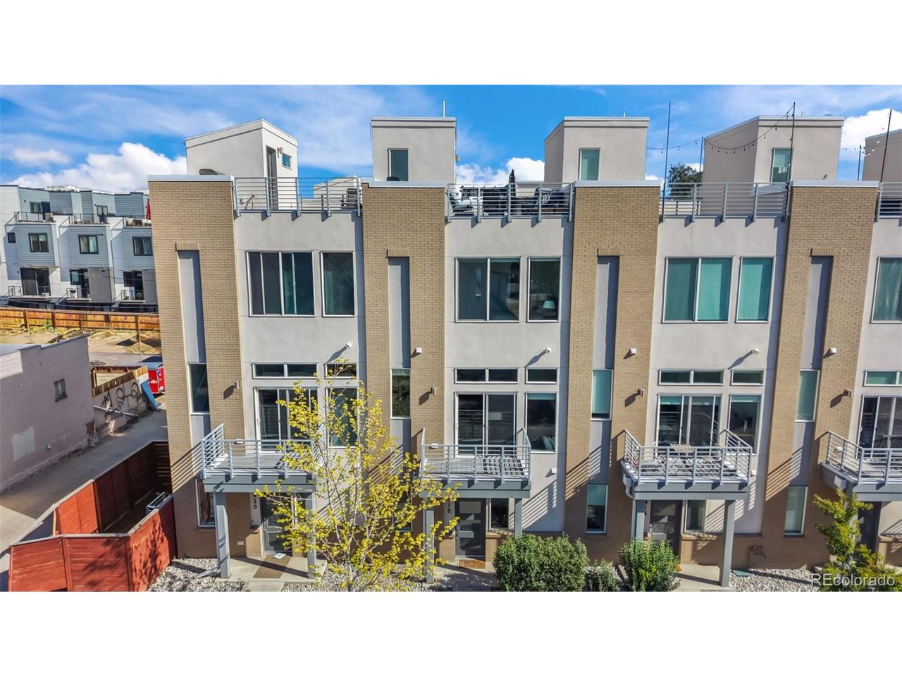 2418 Eliot St — photo