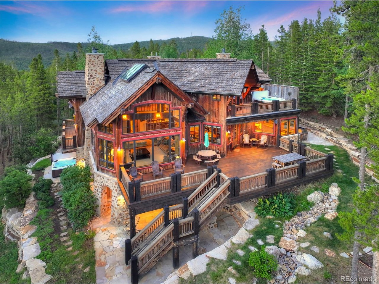 456 Peerless Dr — photo