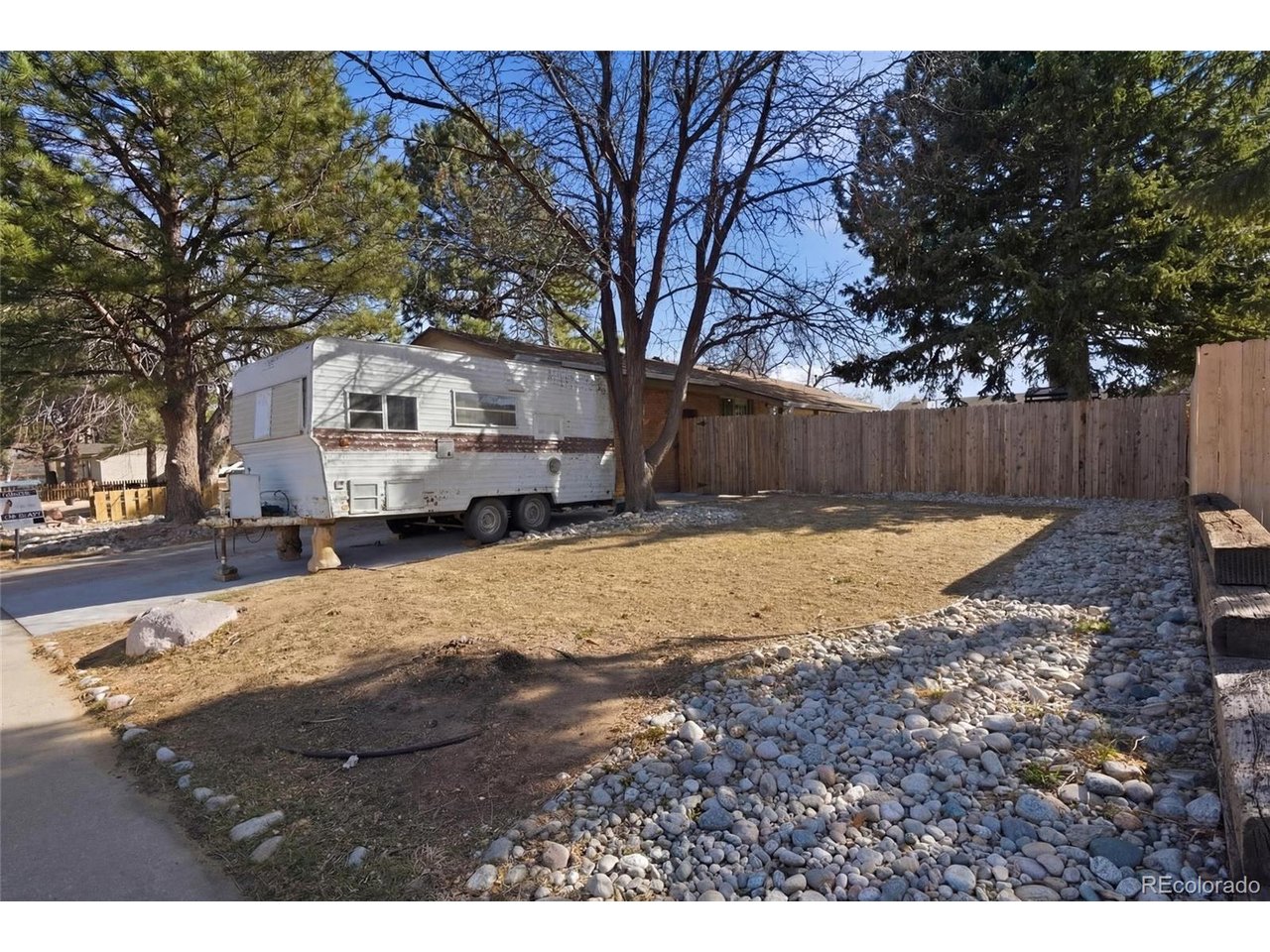 12234 E Berkeley Pl, Denver, CO 80239 — photo 3