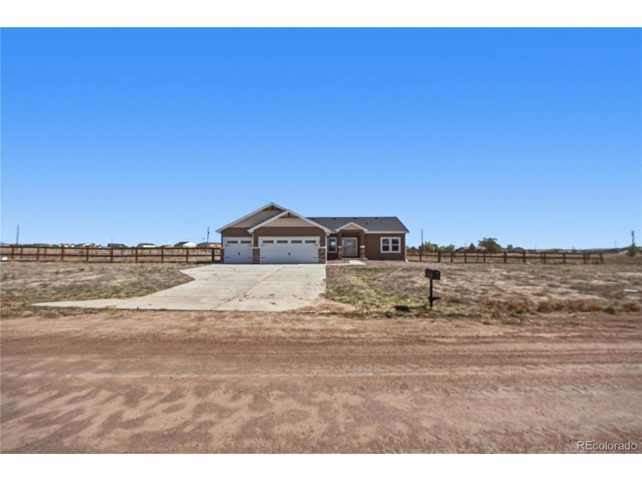 Home in Pueblo, CO 81007 — photo 2