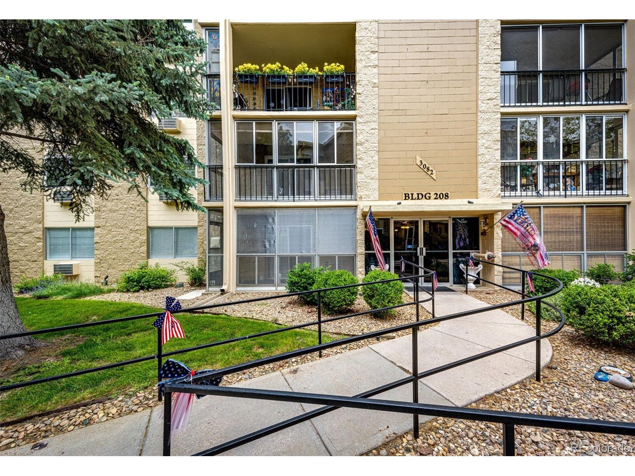 3082 S Wheeling Way 105 — photo