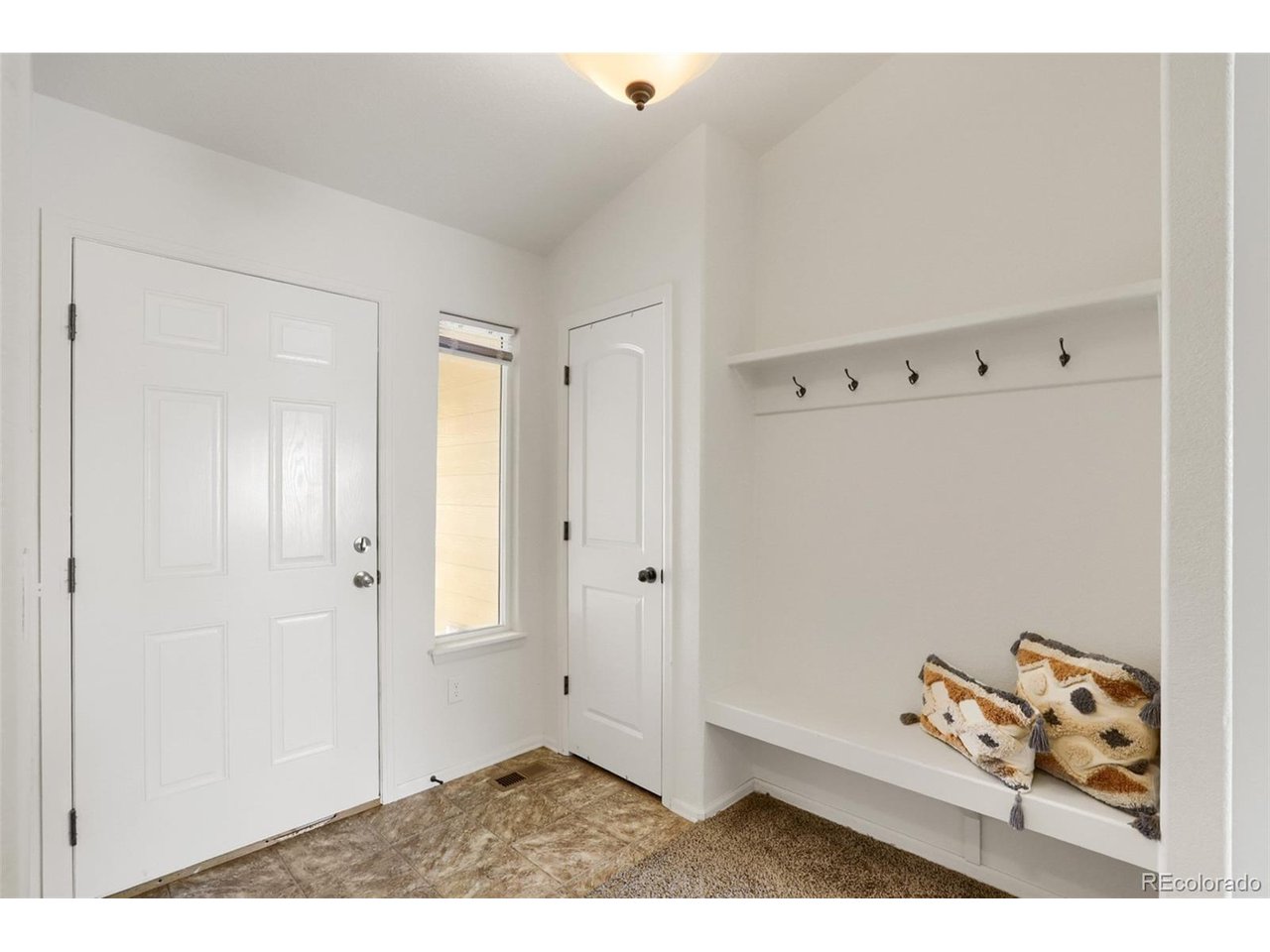 331 Torreys Dr, Windsor, CO 80550 — photo 2