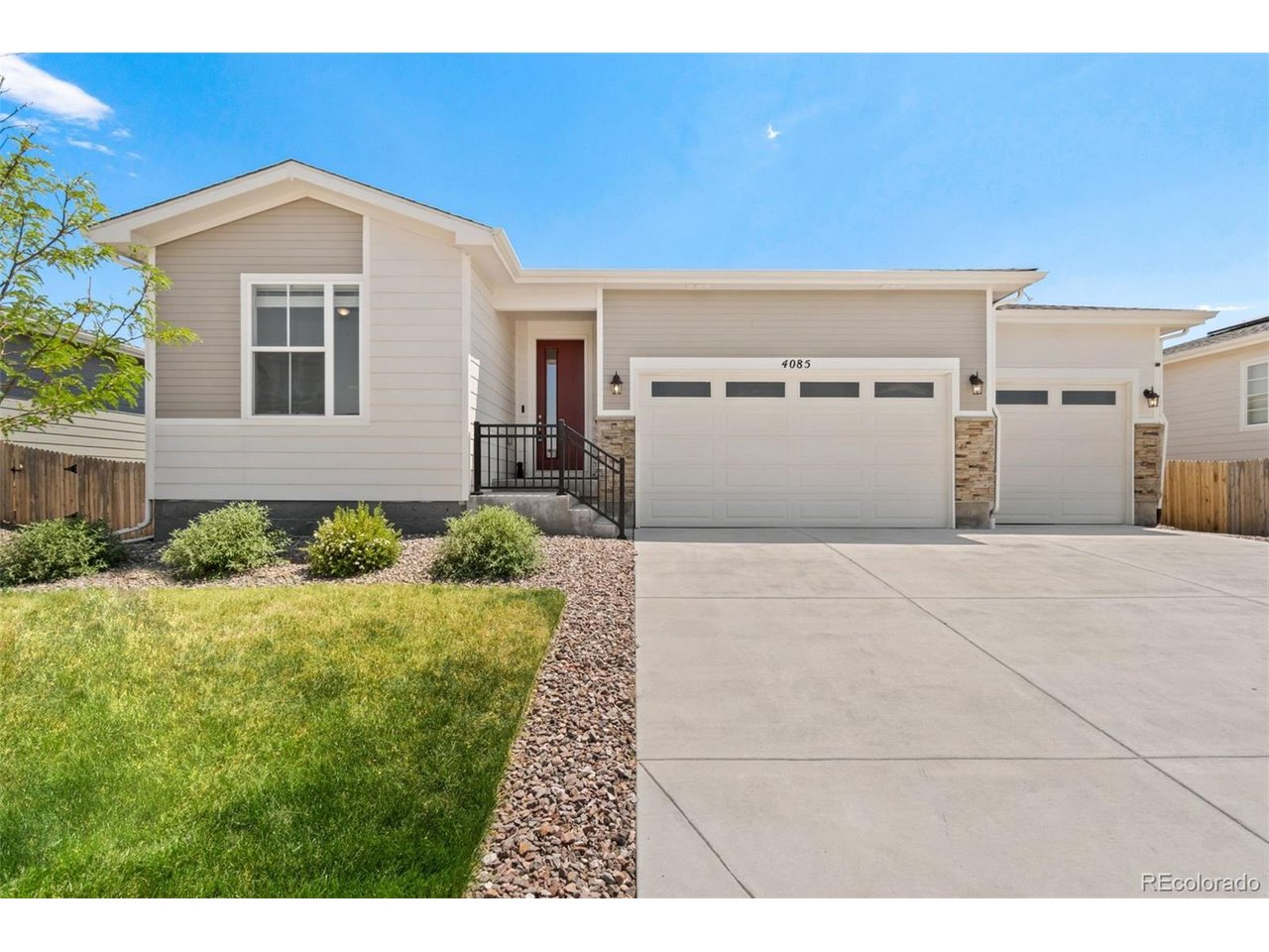 4085 Castle Vista Dr — photo
