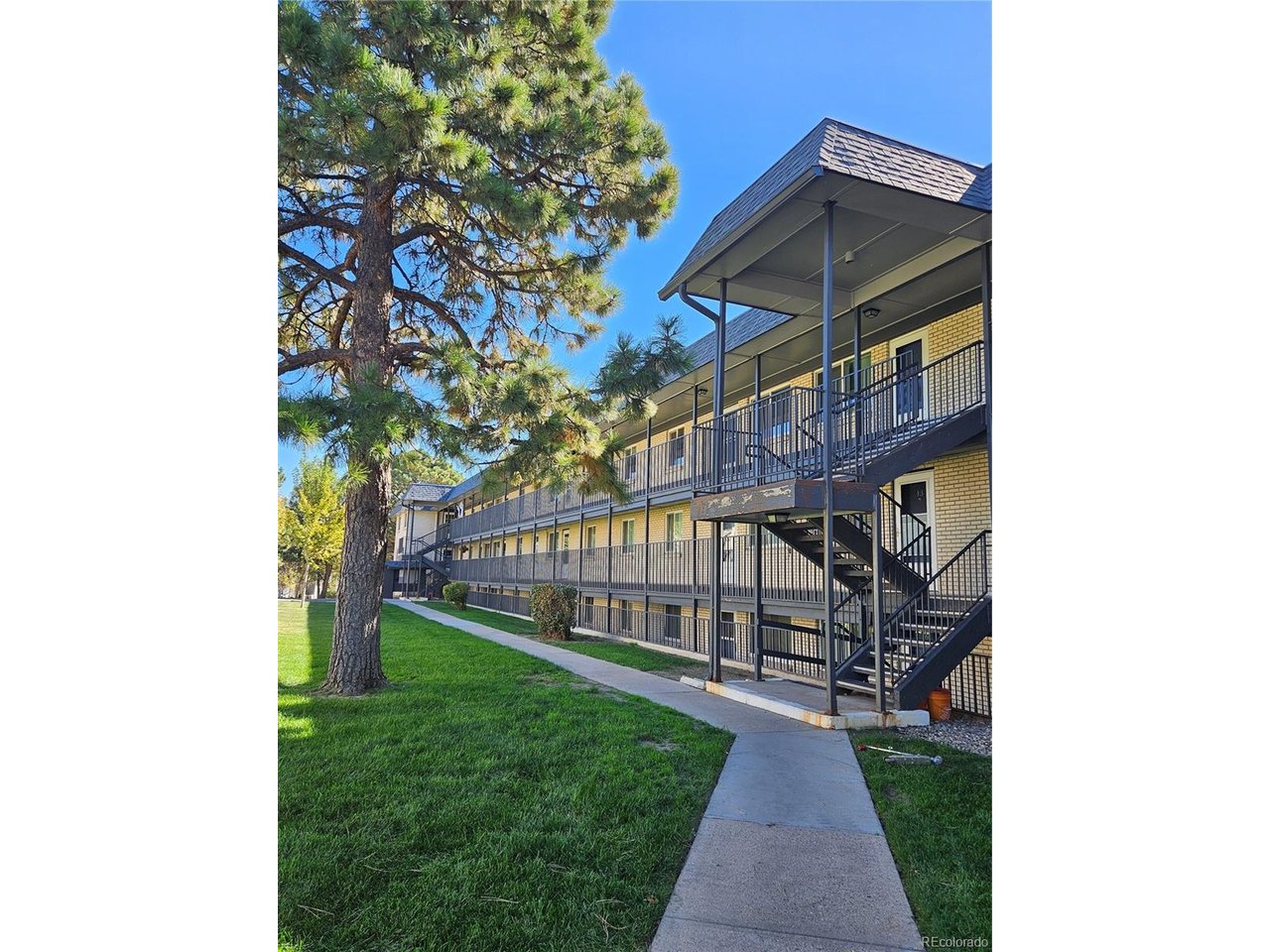 1723 Robb St Unit 4 — photo