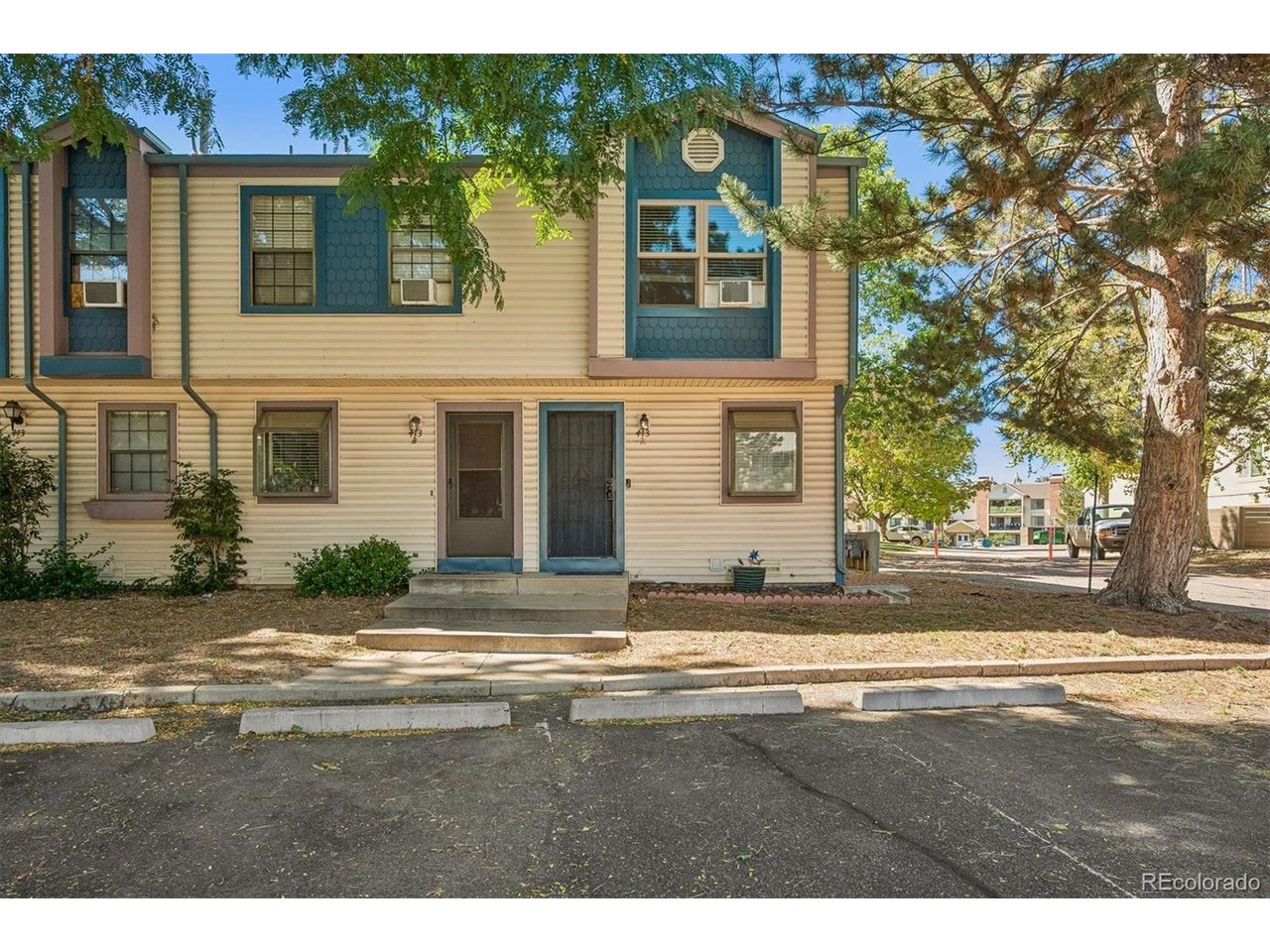 413 S Kittredge St Unit a — photo