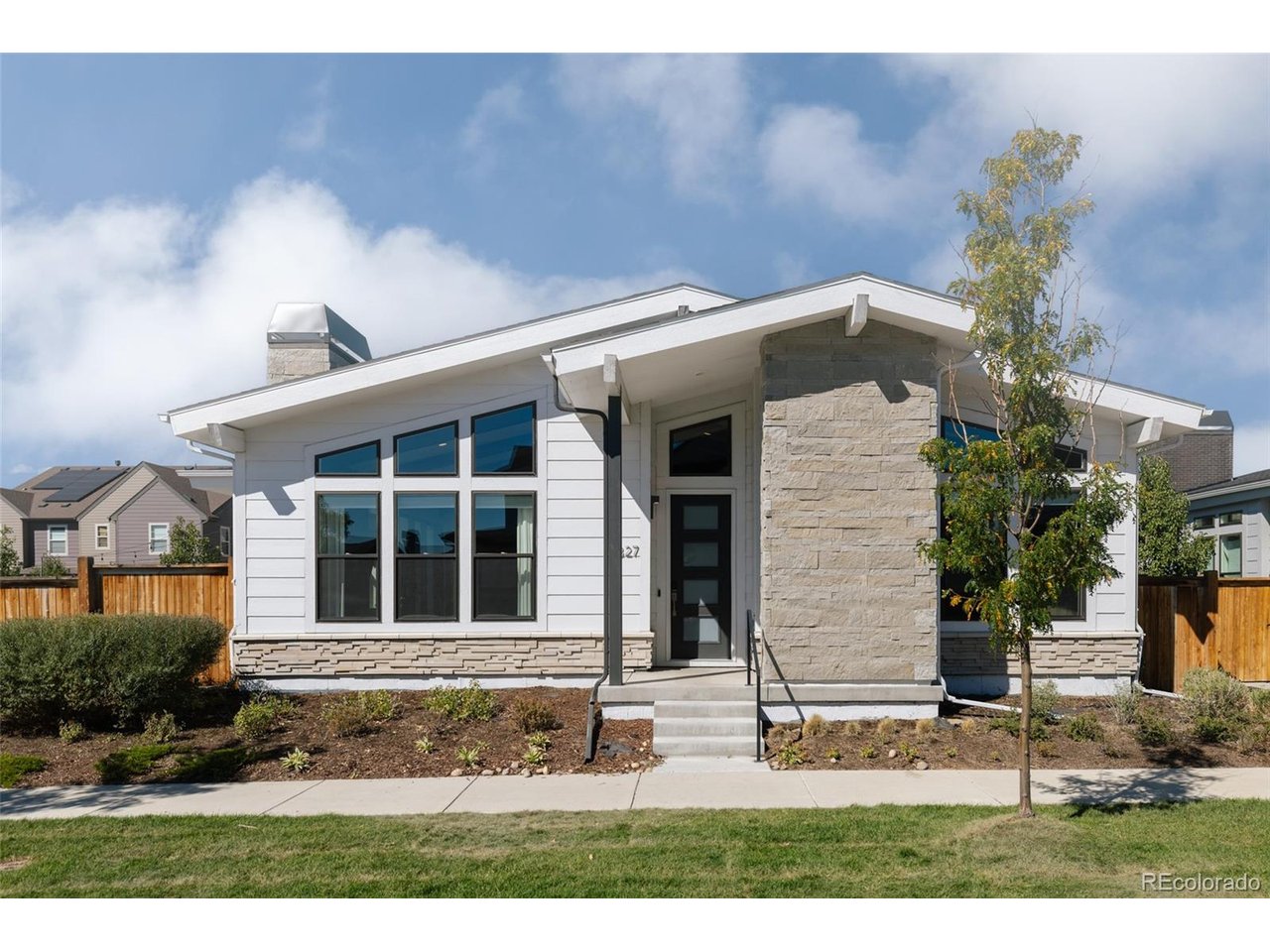 6327 Fulton Ct — photo