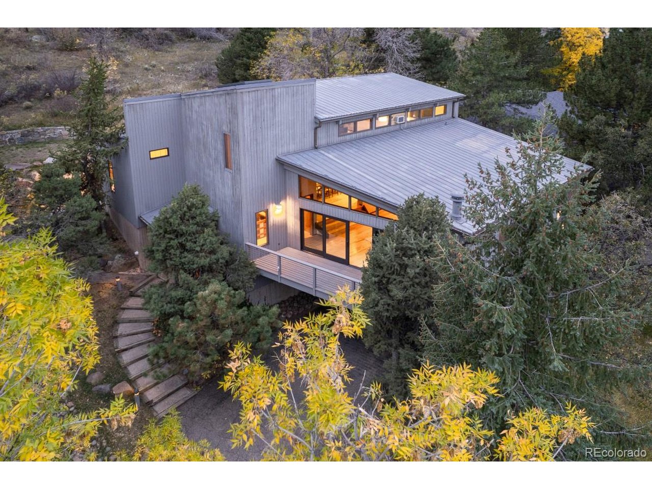 15050 Foothill Rd — photo