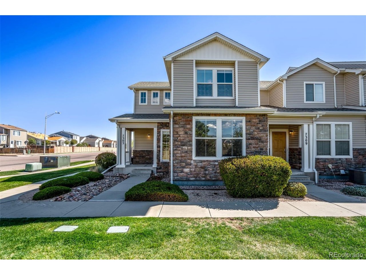 7303 Sandy Springs Pt — photo
