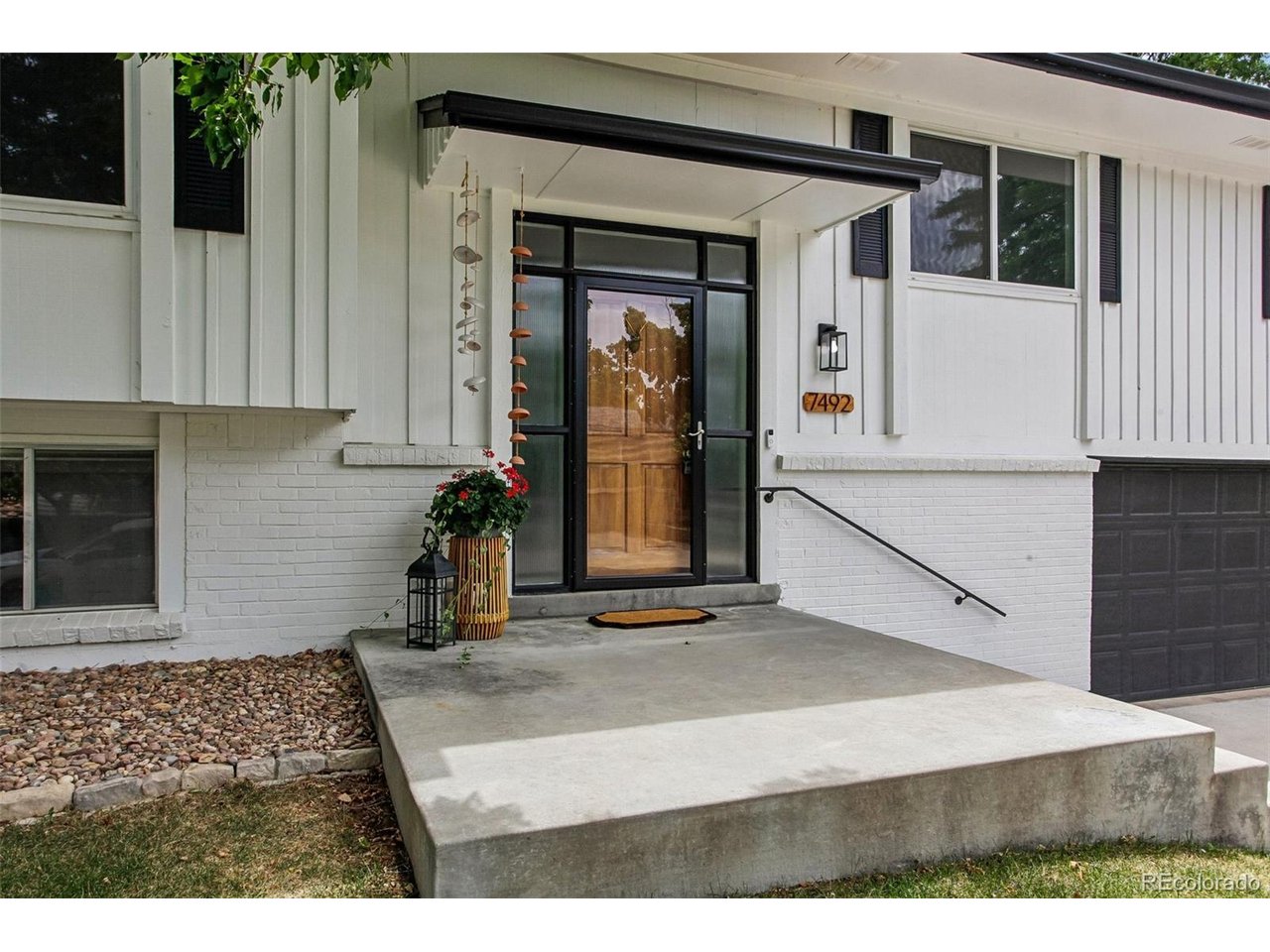 7492 E Bates Dr, Denver, CO 80231 — photo 3