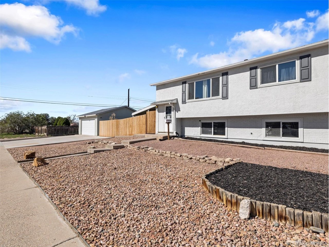 2303 Cheyenne Ave — photo