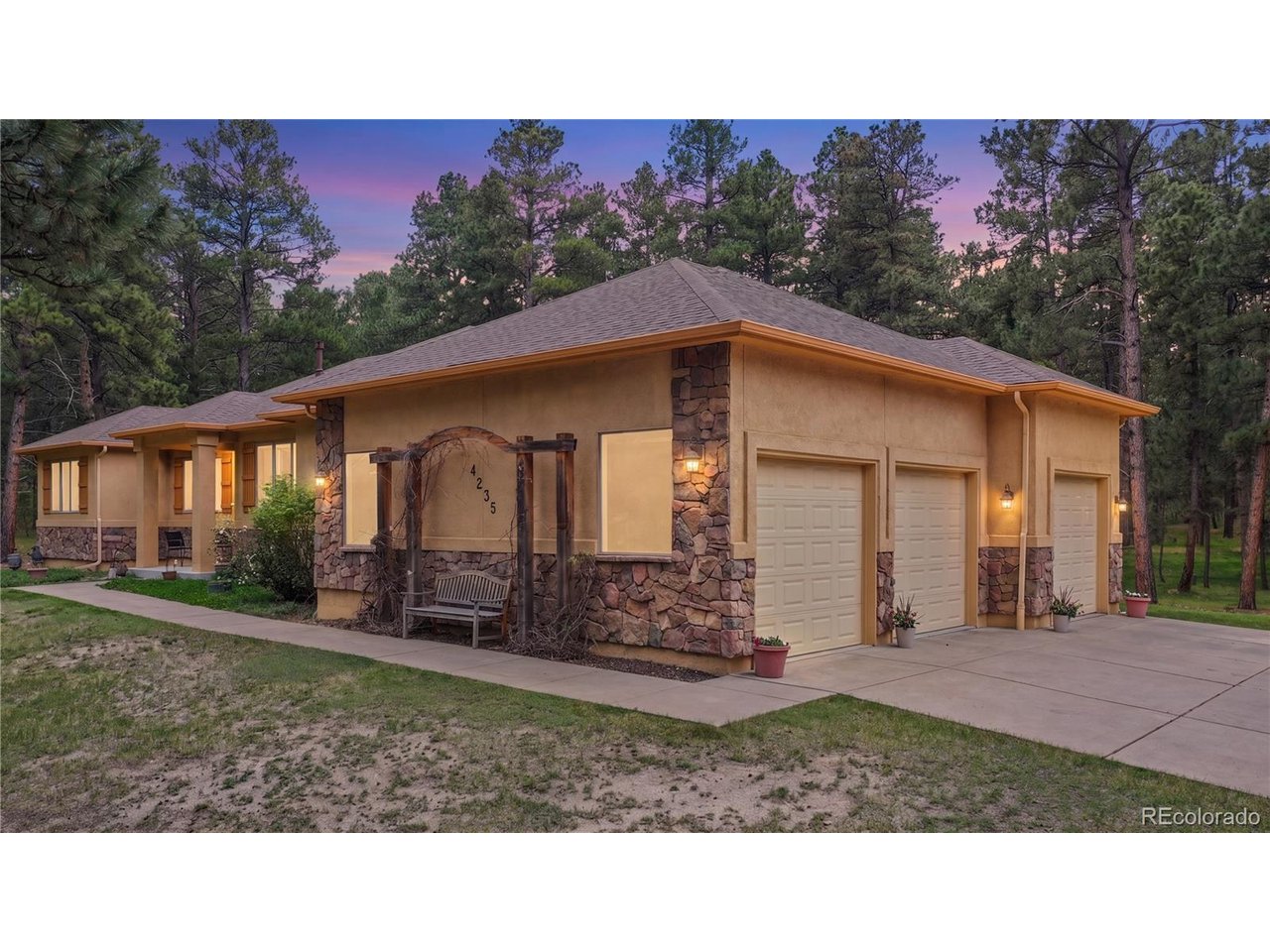 4235 Slash Pine Dr — photo